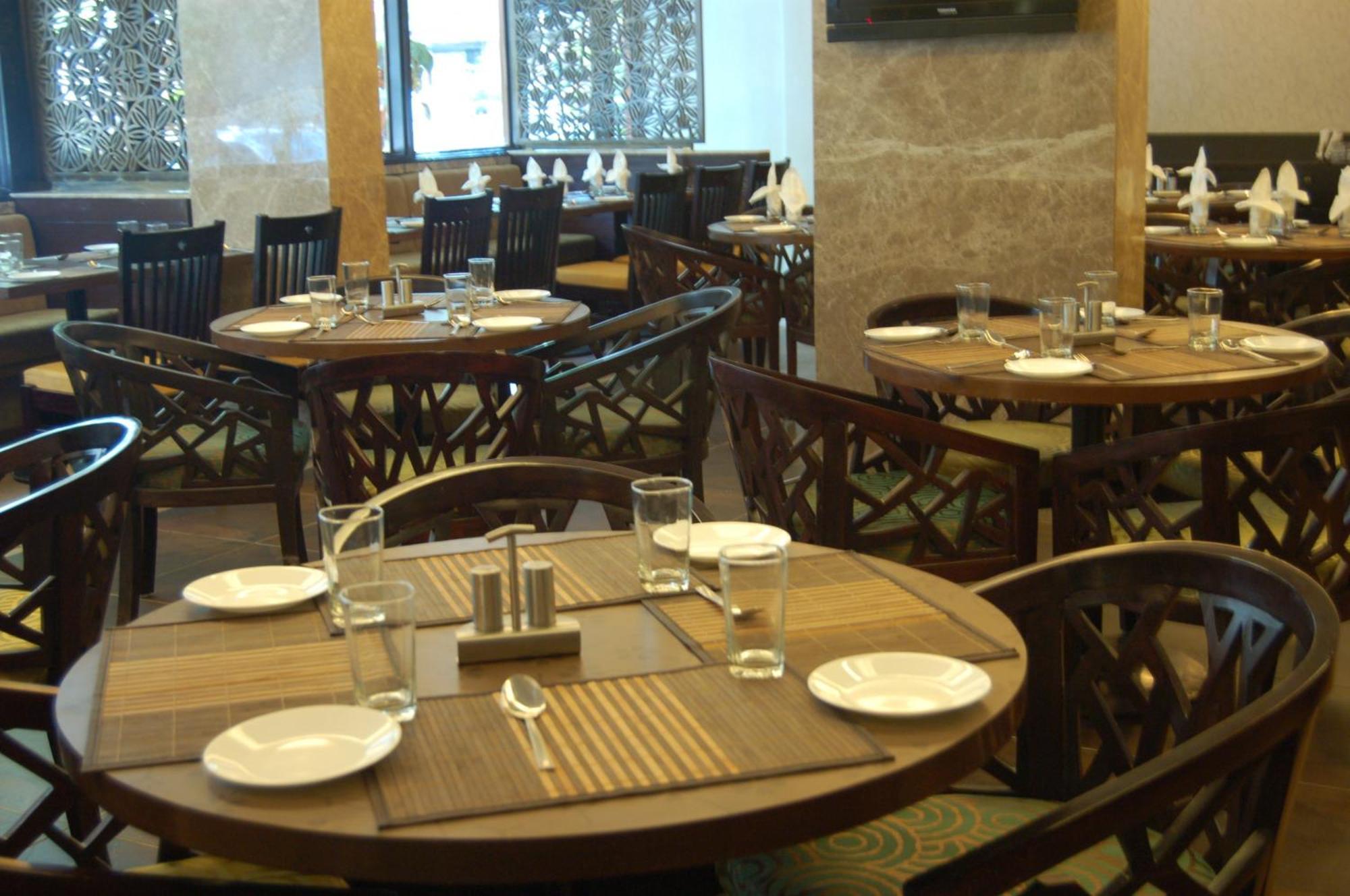 Comfort Inn President Near Ahmedabad Junction Station Exteriör bild