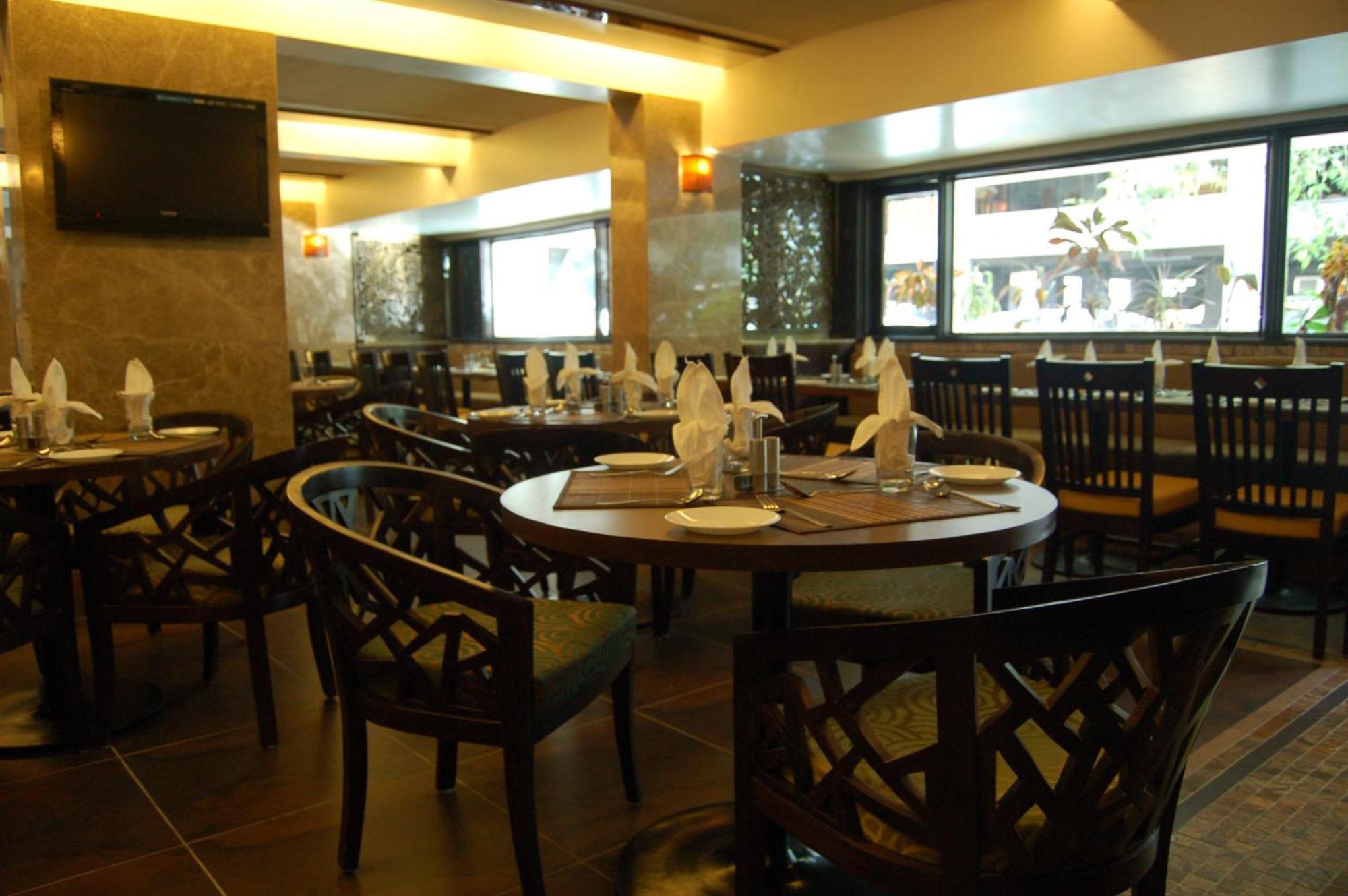 Comfort Inn President Near Ahmedabad Junction Station Exteriör bild
