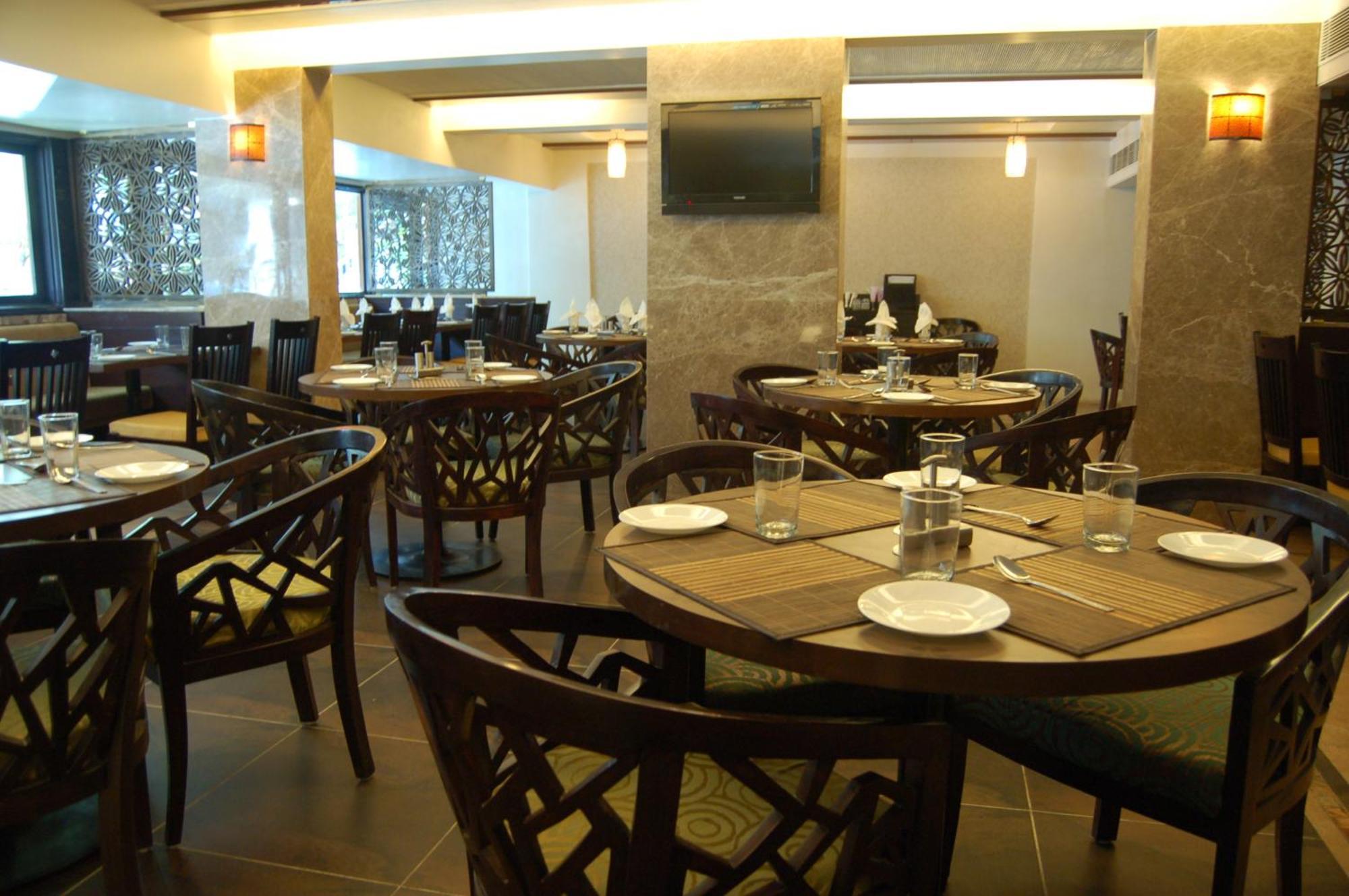 Comfort Inn President Near Ahmedabad Junction Station Exteriör bild
