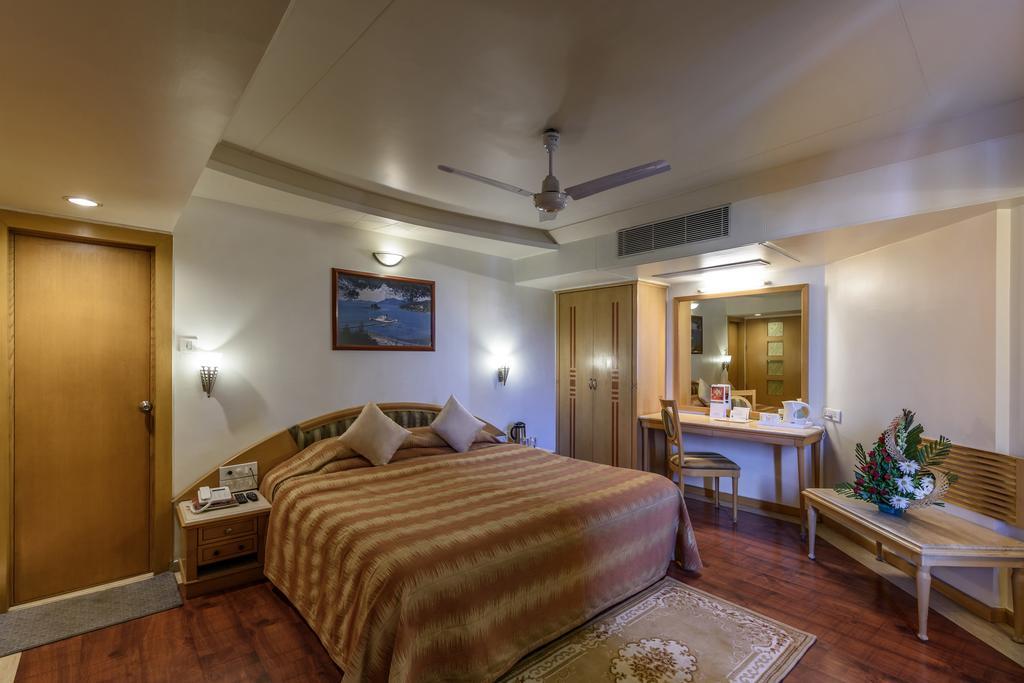 Comfort Inn President Near Ahmedabad Junction Station Exteriör bild