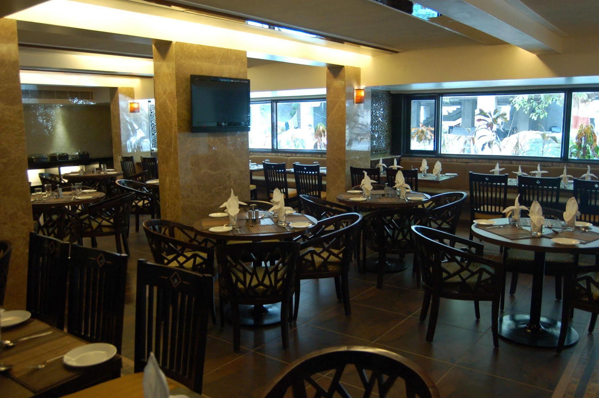 Comfort Inn President Near Ahmedabad Junction Station Exteriör bild