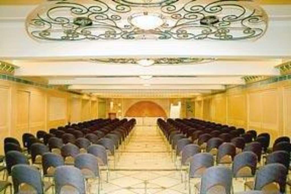 Comfort Inn President Near Ahmedabad Junction Station Bekvämligheter bild